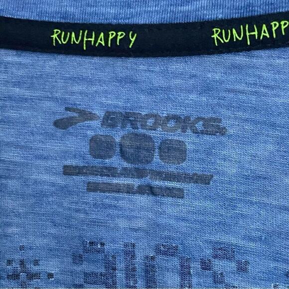 Lot 2 Brooks Run Happy Long Sleeve Shirts XL Spread Cheer Yeti Holiday Graphic - Picture 5 of 11